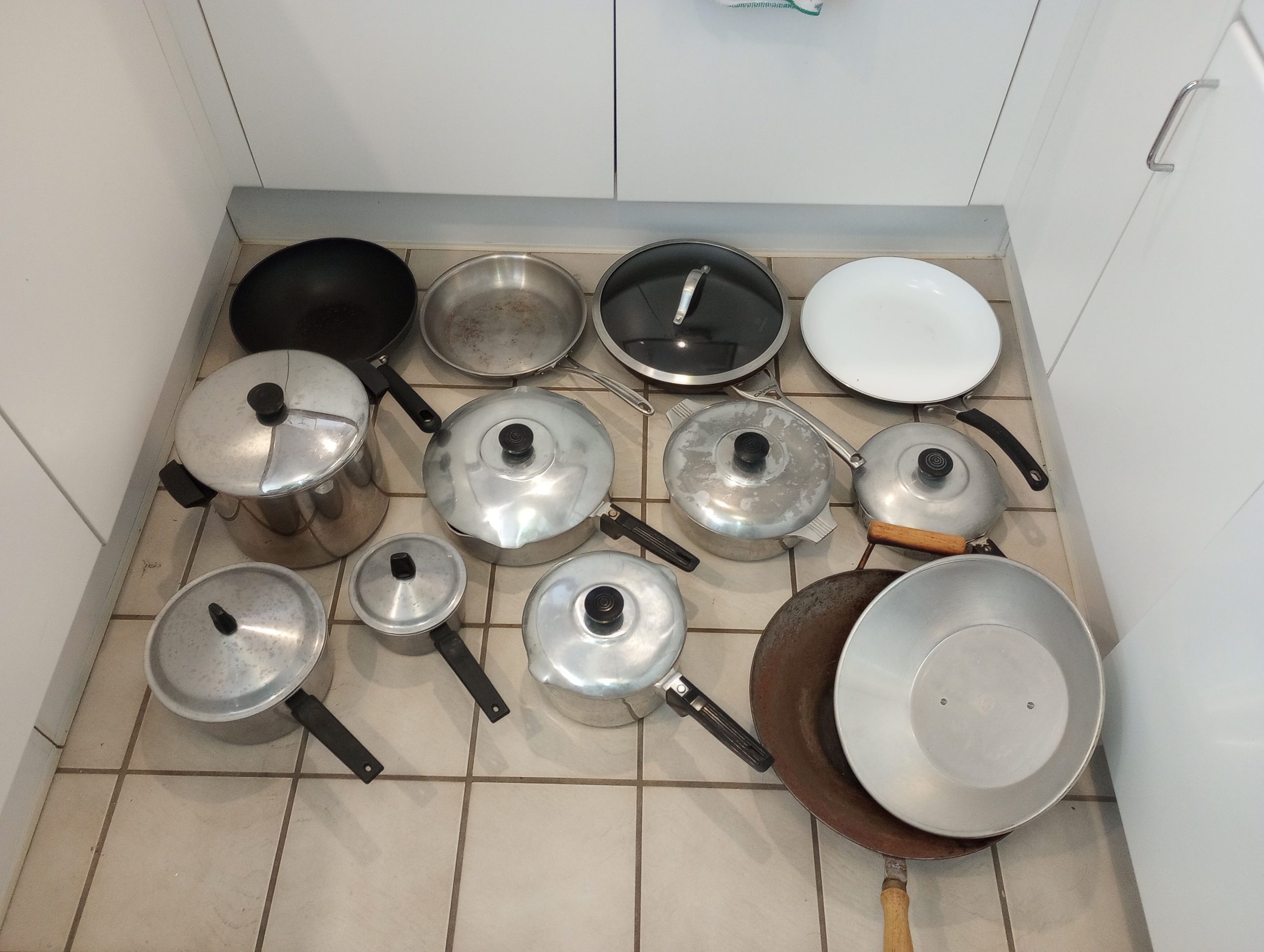 Pots and Pans (4 Magnalite Pots), Big and Small Woks